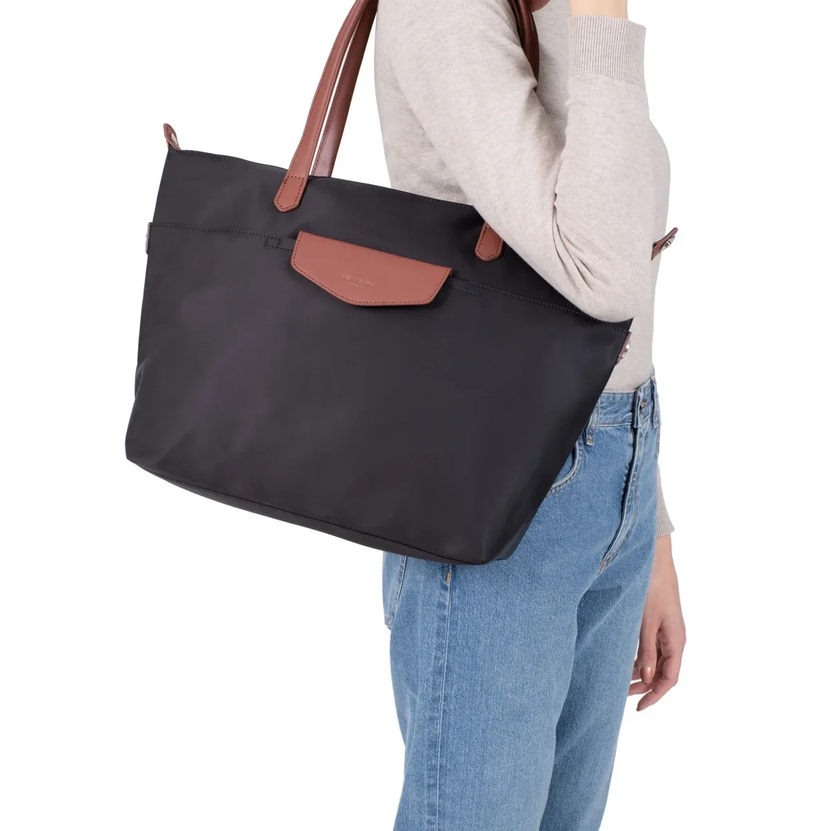 Saco de Ombro Pop A4 em Nylon | Hexagona | Preto - Image 5